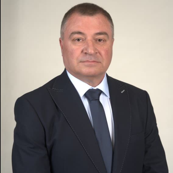 Д-р Анатолий Петров