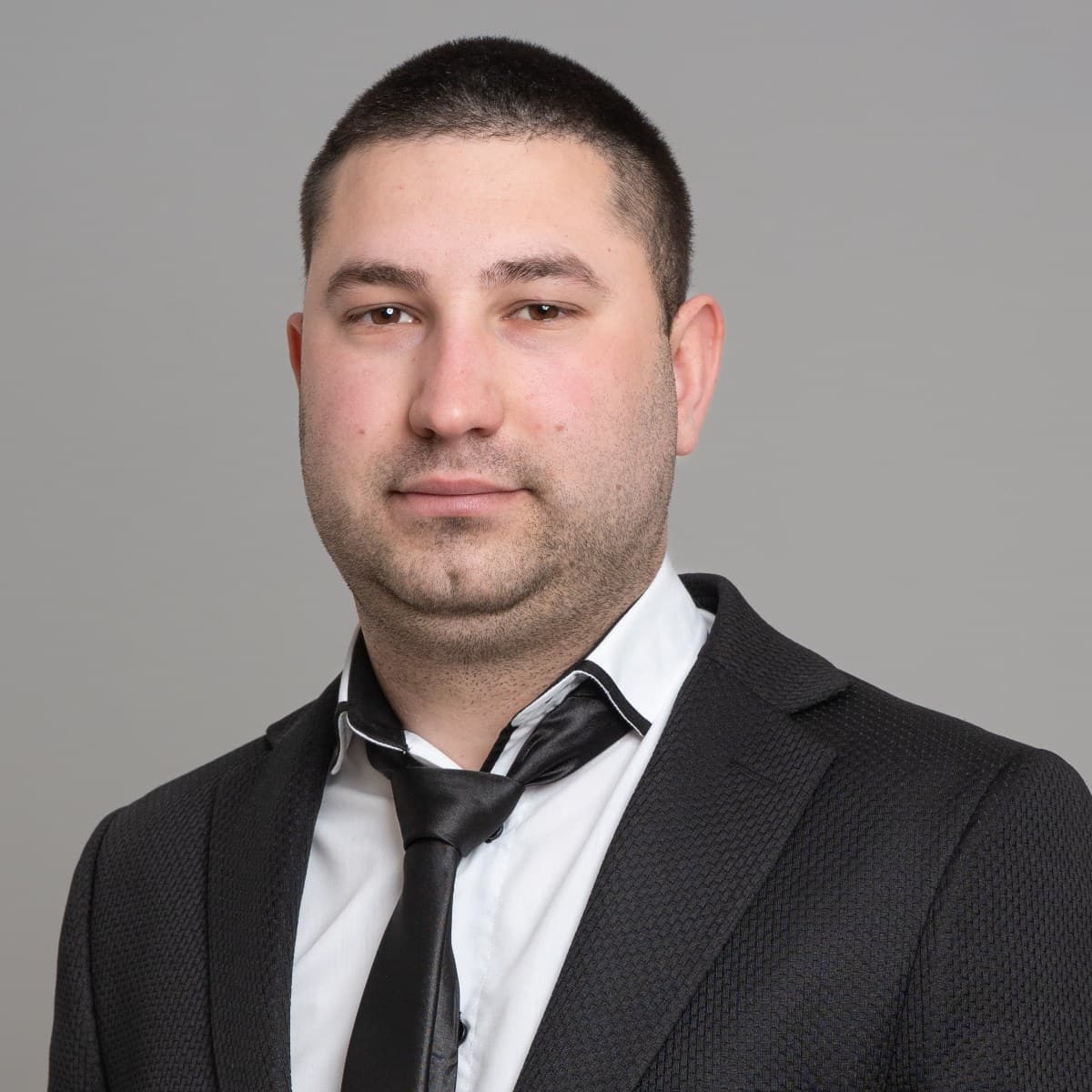 Рангел Николов