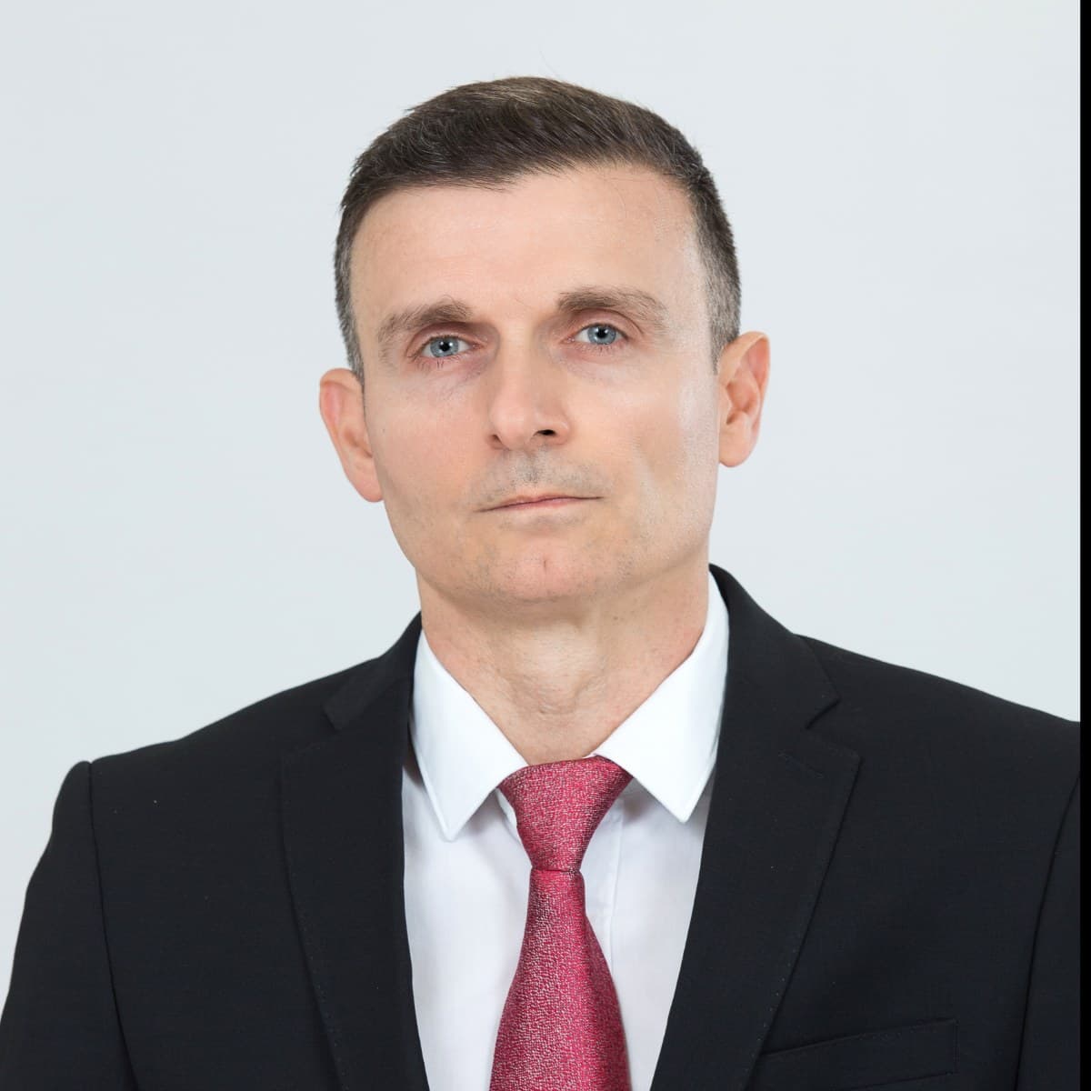 Момчил Петров
