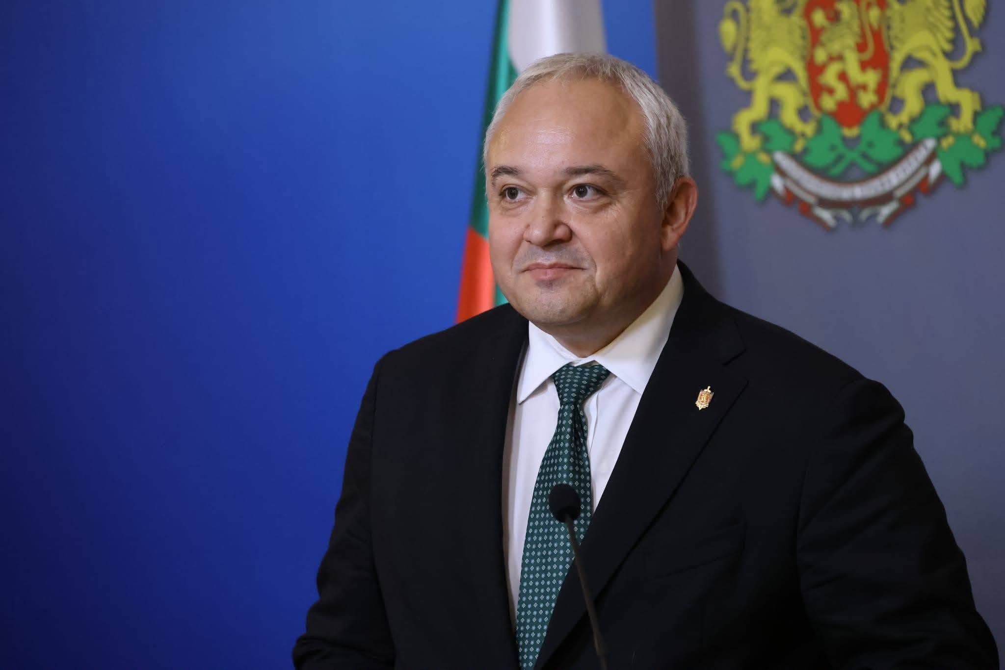 Министър Иван Демерджиев сезира Сметната палата за доходите на Делян Пеевски