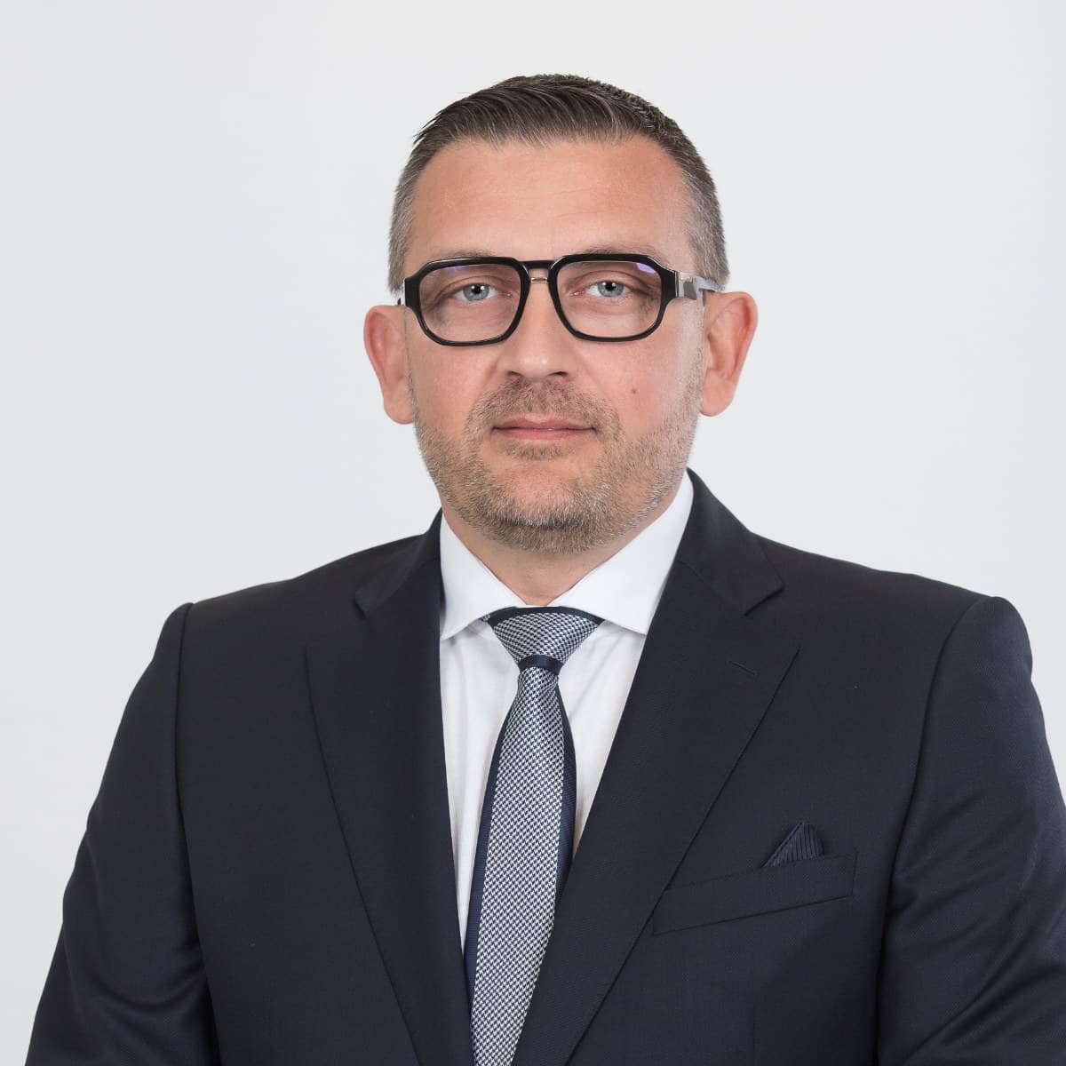 Милен Петров