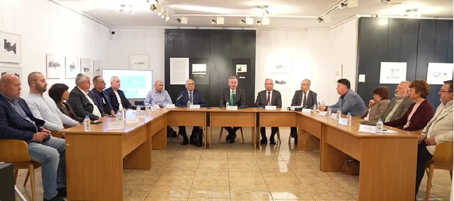 Министър Милошев: Ремонтът няма да попречи на честванията на 3 март на Паметника на Шипка