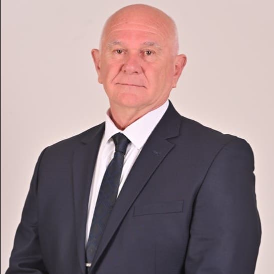 адв. Евгений Николов
