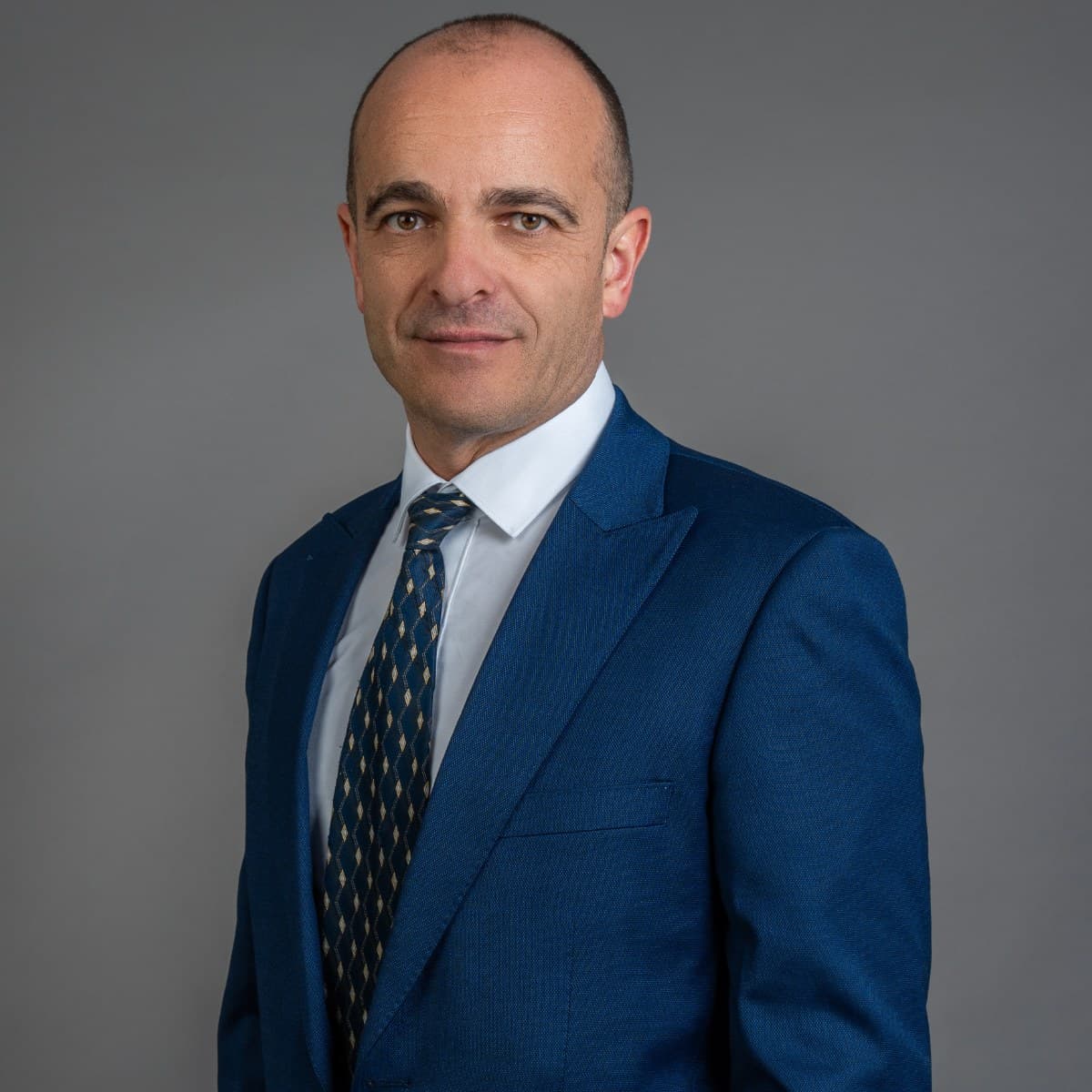 Борислав Вардаров